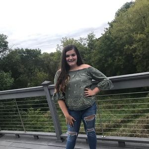 Meet your Posher, Bella